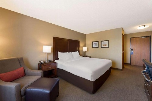 Comfort Inn East Wichita - image 36