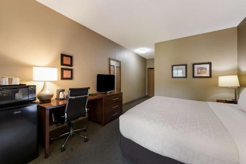 Comfort Inn East Wichita - image 8