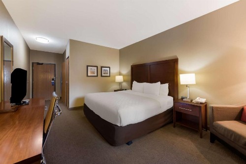 Comfort Inn East Wichita - image 9