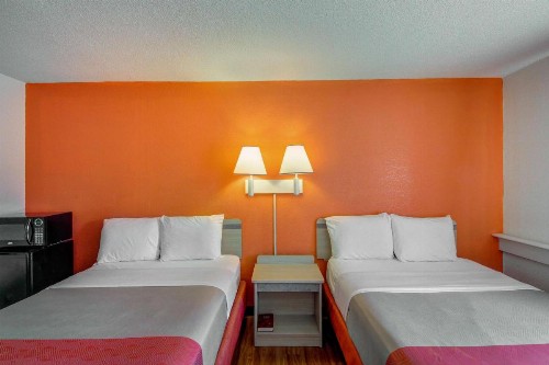 Motel 6-Wichita KS - image 11