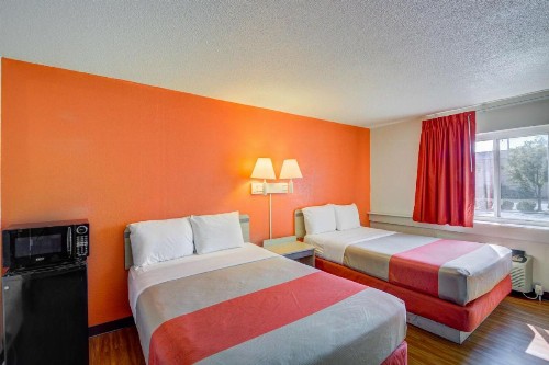 Motel 6-Wichita KS - image 13