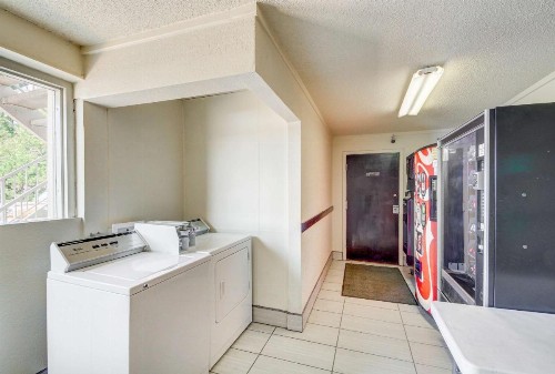 Motel 6-Wichita KS - image 17