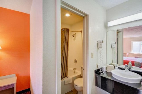 Motel 6-Wichita KS - image 18