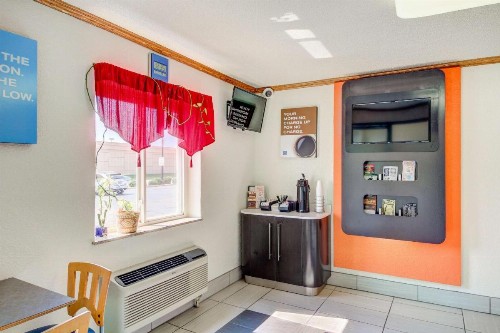 Motel 6-Wichita KS - image 22