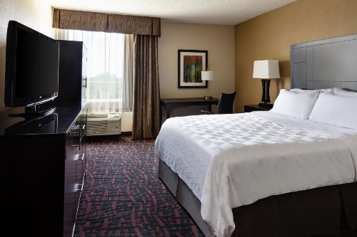 Holiday Inn Wichita East I-35 an IHG Hotel - image 38