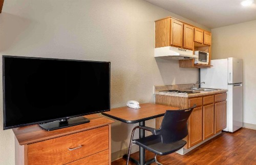 WoodSpring Suites Wichita North - image 20