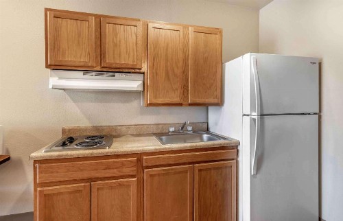 WoodSpring Suites Wichita North - image 24