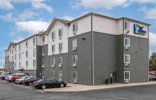 WoodSpring Suites Wichita North - image 4