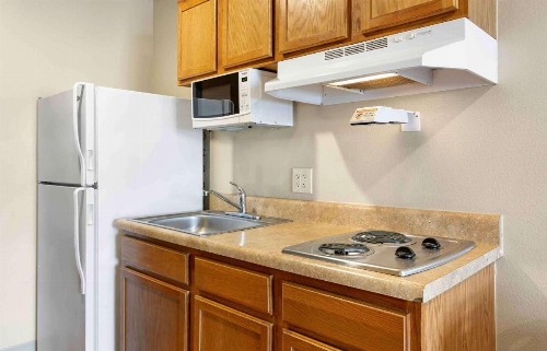 WoodSpring Suites Wichita Airport - image 11
