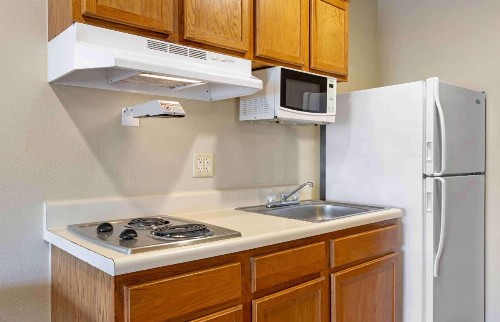 WoodSpring Suites Wichita Airport - image 17