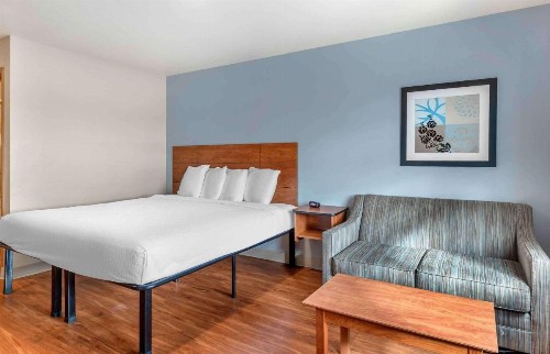 WoodSpring Suites Wichita Airport - image 21