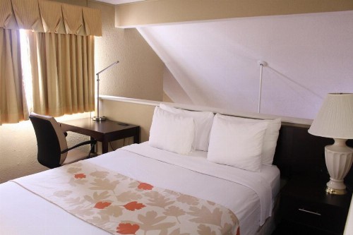 Hawthorn Suites Wichita East - image 23