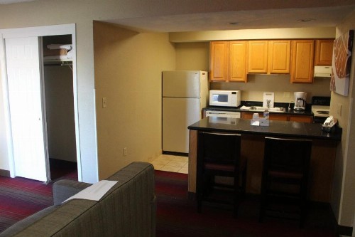 Hawthorn Suites Wichita East - image 25