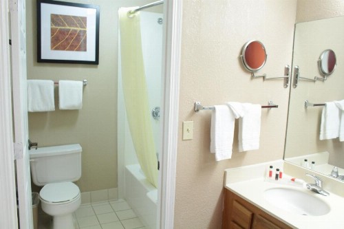 Hawthorn Suites Wichita East - image 27