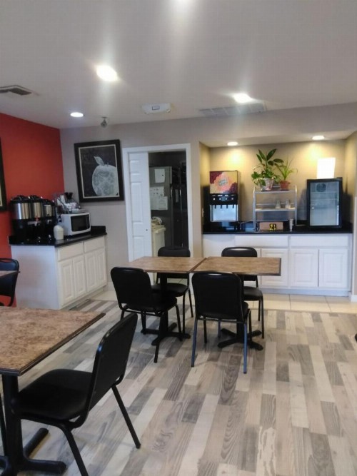 Hawthorn Suites Wichita East - image 28