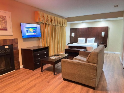 Hawthorn Suites Wichita East - image 7
