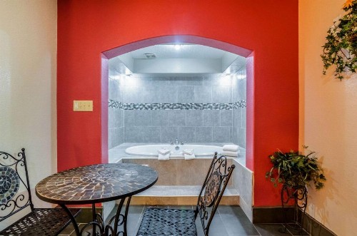 Quality Inn South - image 23