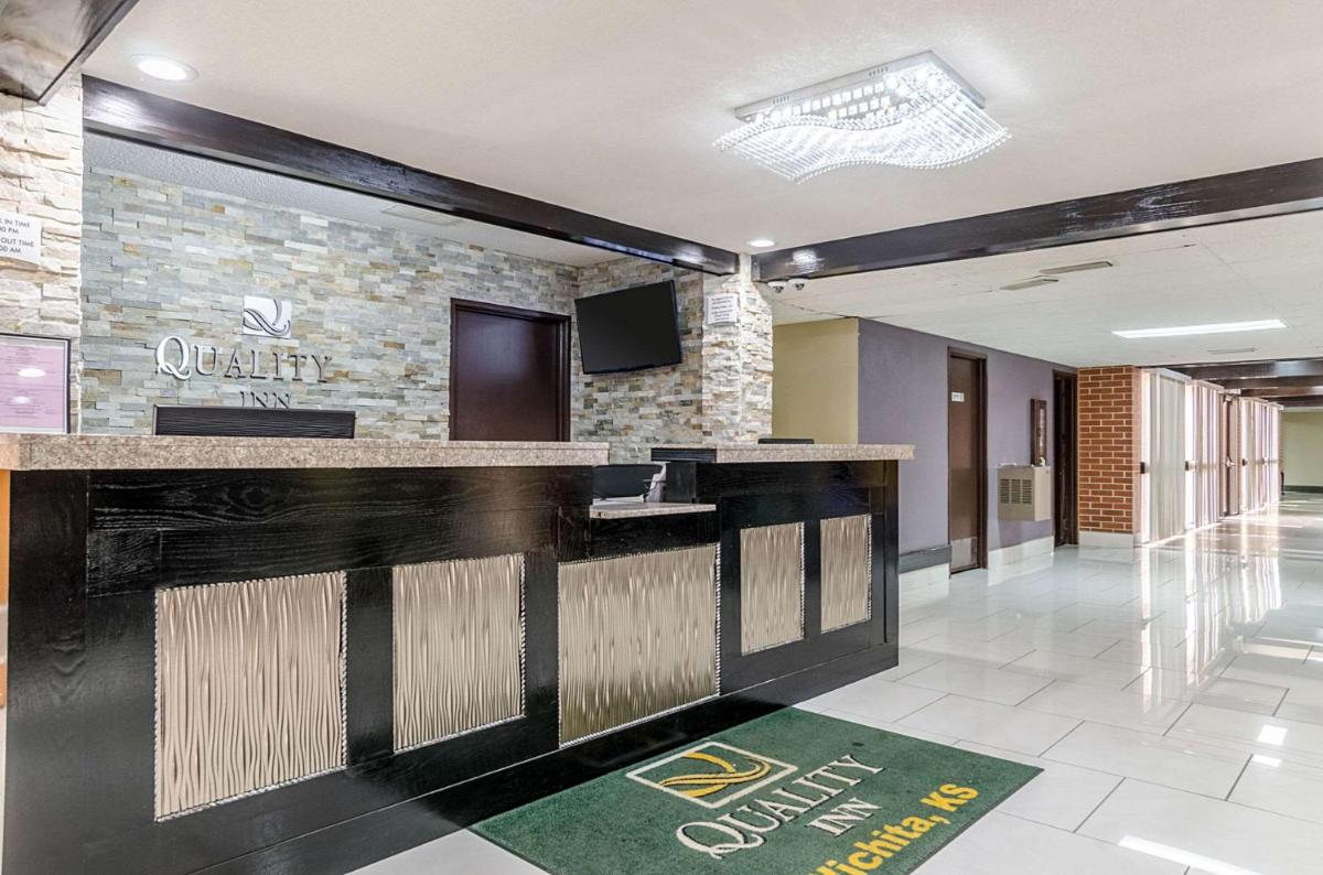 Quality Inn South - image 5
