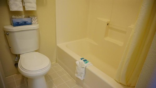 Baymont by Wyndham Wichita East - image 21