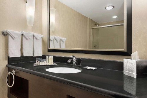 DoubleTree by Hilton Wichita Airport - image 13