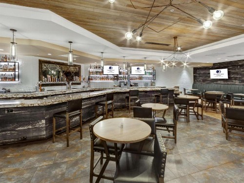 DoubleTree by Hilton Wichita Airport - image 17
