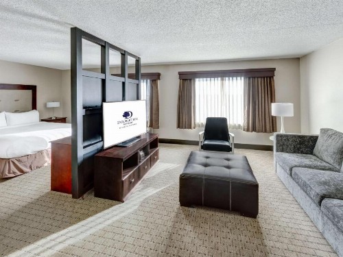 DoubleTree by Hilton Wichita Airport - image 19
