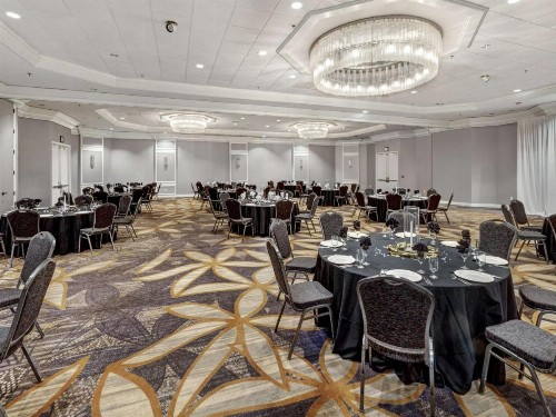 DoubleTree by Hilton Wichita Airport - image 21