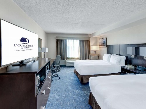 DoubleTree by Hilton Wichita Airport - image 33