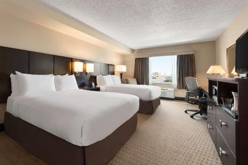 DoubleTree by Hilton Wichita Airport - image 5