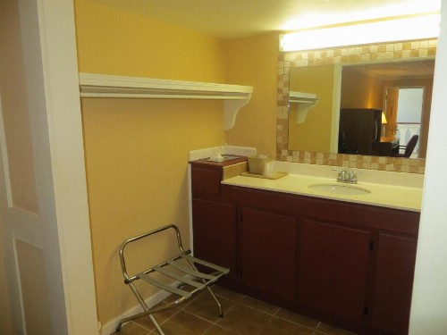 Executive Inn Wichita - image 12