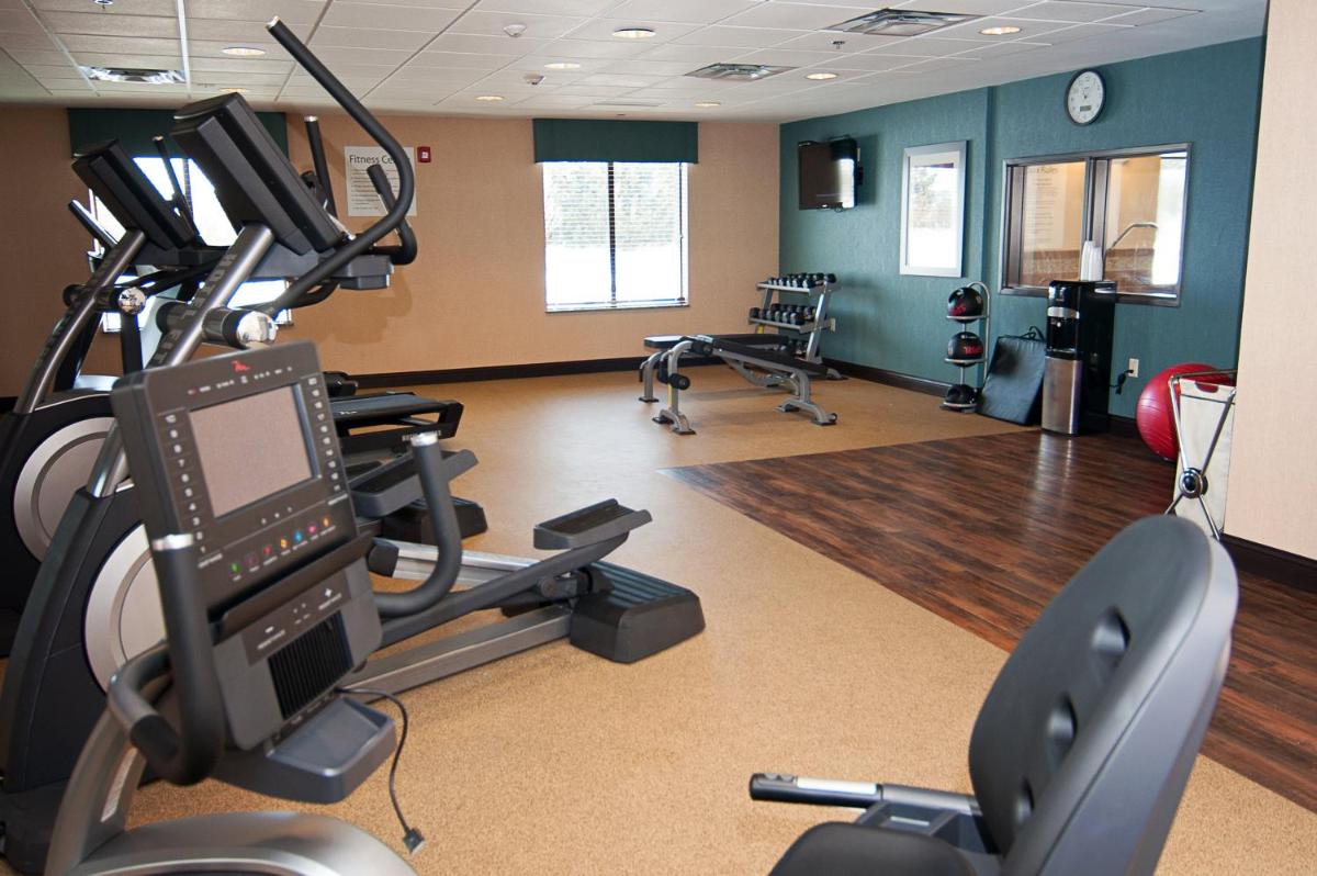 Holiday Inn Express Hotel & Suites Wichita Northeast an IHG Hotel - image 4