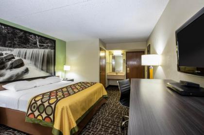 Super 8 by Wyndham Wichita East - image 15