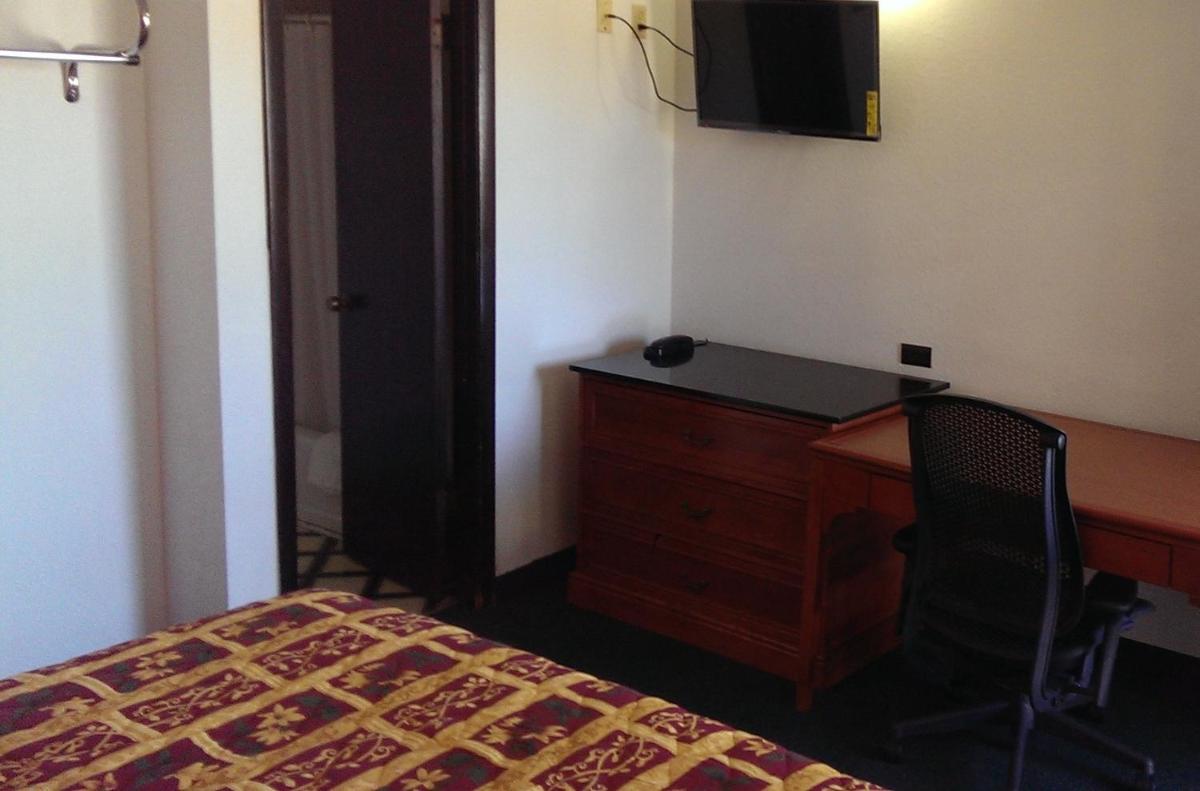 Airport Lodge - image 4
