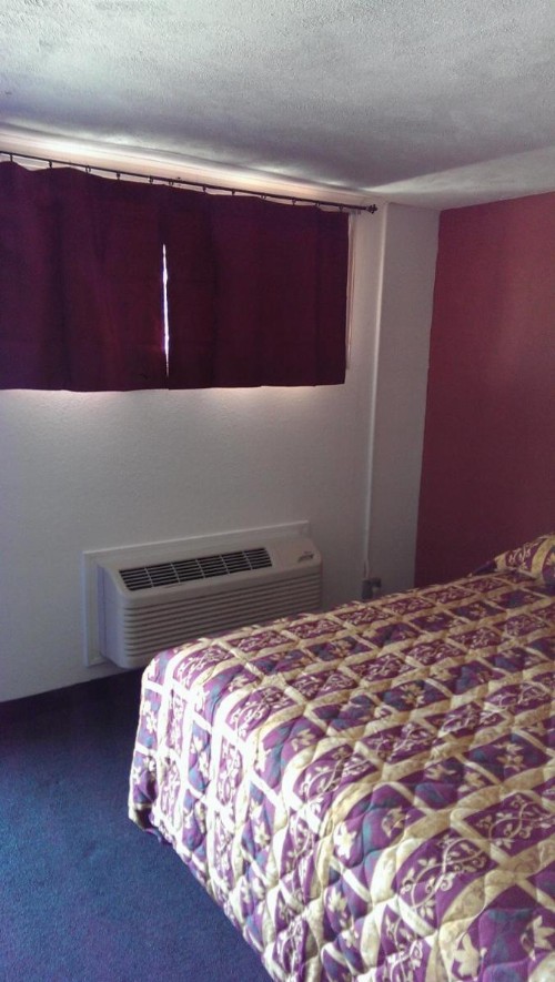 Airport Lodge - image 5
