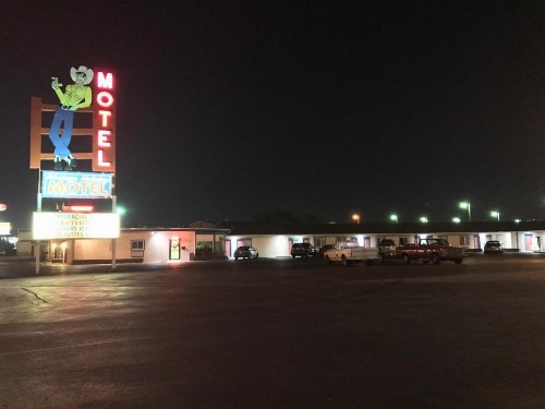 Western Holiday Motel - image 11