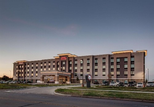 Hampton Inn & Suites-Wichita/Airport KS