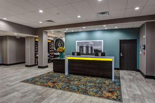 Hampton Inn & Suites-Wichita/Airport KS - image 10