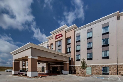 Hampton Inn & Suites-Wichita/Airport KS - image 11