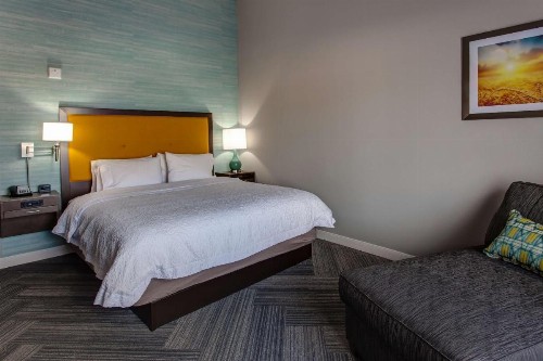 Hampton Inn & Suites-Wichita/Airport KS - image 19
