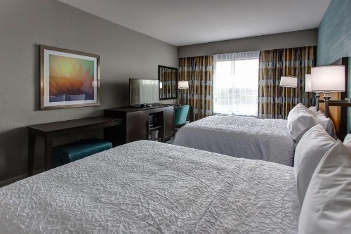 Hampton Inn & Suites-Wichita/Airport KS - image 4