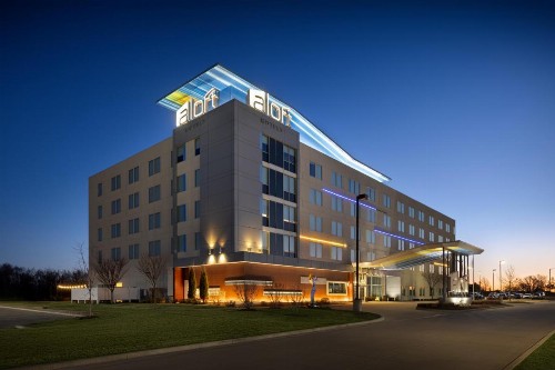 Aloft Wichita - image 10