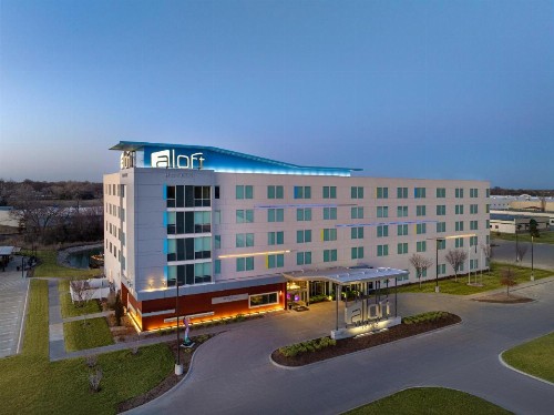 Aloft Wichita - image 11