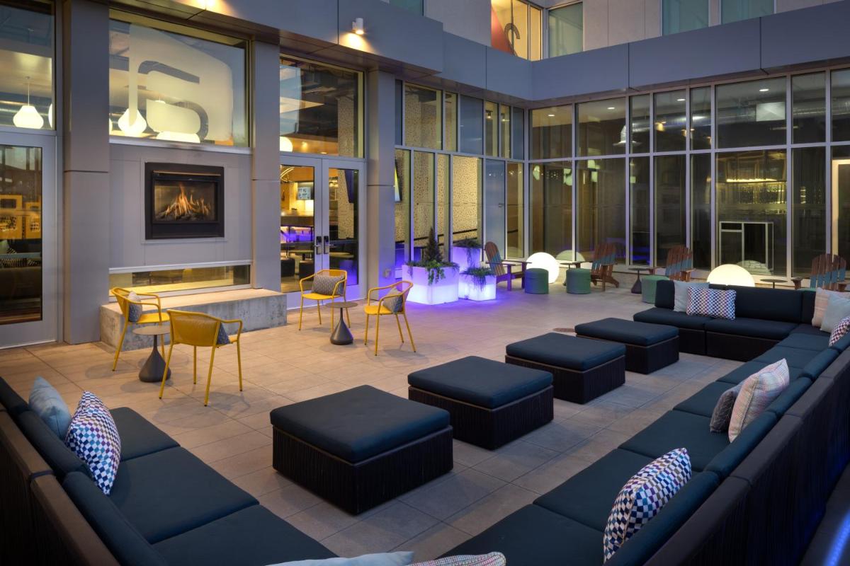 Aloft Wichita - image 5