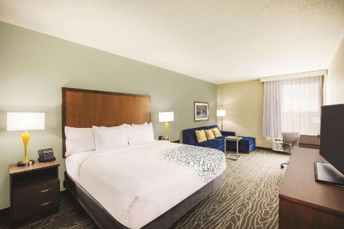 La Quinta by Wyndham Wichita Northeast - image 17