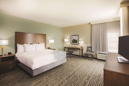 La Quinta by Wyndham Wichita Northeast - image 28