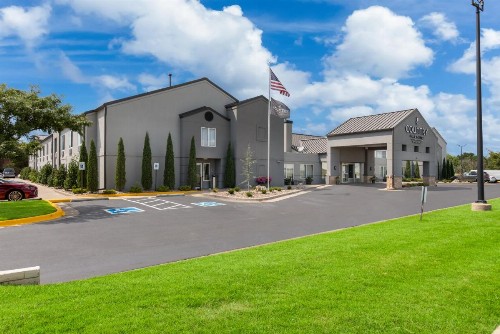 Country Inn & Suites by Radisson Wichita East KS - image 32