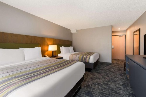 Country Inn & Suites by Radisson Wichita East KS - image 7