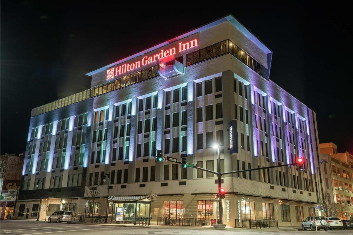 Hilton Garden Inn Wichita Downtown Ks - image 2