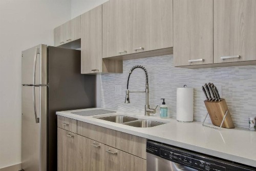 Relaxing Flat in Heart of Wichita! - image 7