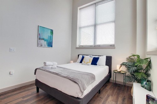 Luxury Studio in the Heart of Downtown Wichita - image 12
